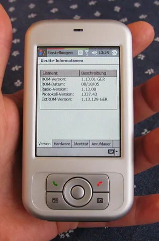 palmtop: synonym of personal digital assistant