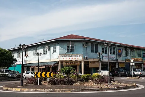 papar: a town, the administrative centre of Papar district, Sabah, Malaysia