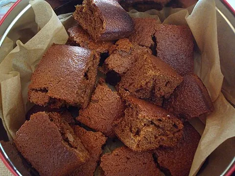 parkin: a traditional soft cake of Northern England, usually made with oatmeal and treacle