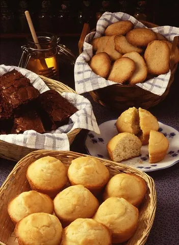 pastry: a baked food item made from flour and fat pastes such as pie crust; also tarts, bear claws,...