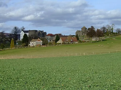 penhow: a village and community in the City of Newport, Wales (OS grid ref ST4290)