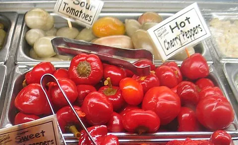 pimiento: synonym of pimento, a cultivar of Capsicum annuum