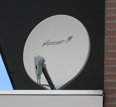 pizza dish: a Kᵤ-band satellite dish used by direct broadcast satellite systems, ranging from 18 to 31 inches...