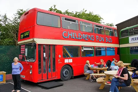playbus: a bus that provides mobile entertainment and education facilities for young children