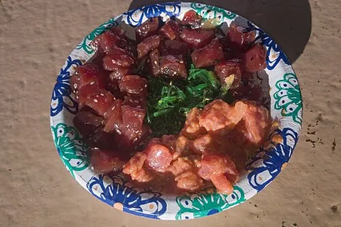 poke bowl: synonym of poke salad
