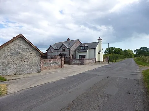 portway: a hamlet in Winfrith Newburgh parish, Dorset (OS grid ref SY8085)