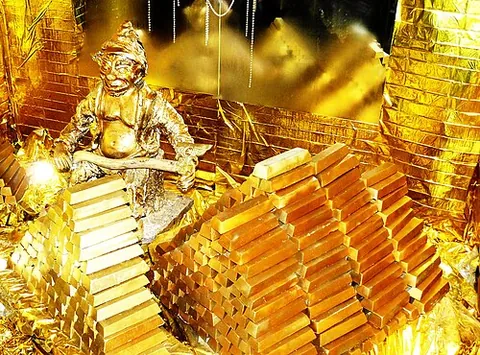 precious metal: a rare metallic chemical element of high economic value, such as gold, platinum, palladium, or...