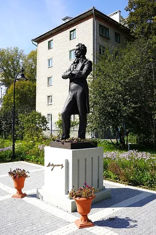 pushkin: a transliteration of the Russian surname Пу́шкин (Púškin)