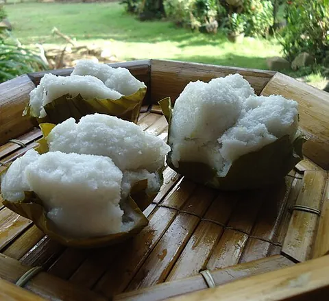 puto: a rice cake made of boiled or steamed rice