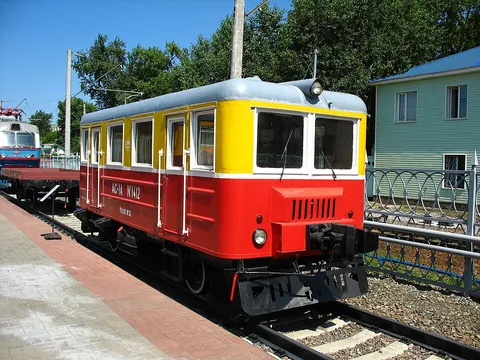 railcar: a self-propelled railway vehicle for passengers, similar to a bus