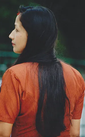 ravenette: a raven-haired person, especially a woman