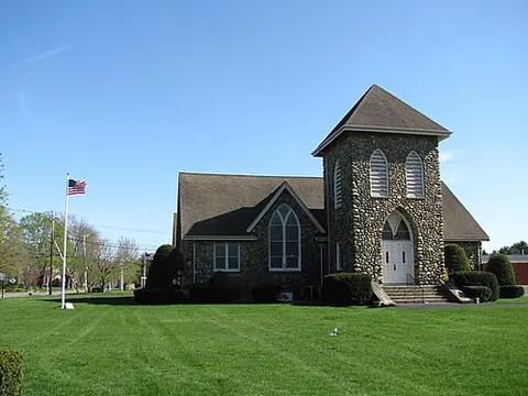 raynham center: a census-designated place in the town of Raynham, Bristol County, Massachusetts, United States