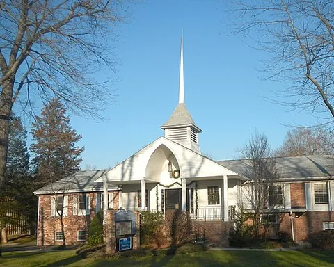 river vale: a township in Bergen County, New Jersey, United States