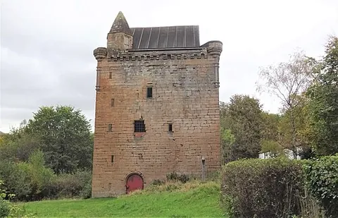 sauchie: a town in Clackmannanshire council area, Scotland (OS grid ref NS8994)