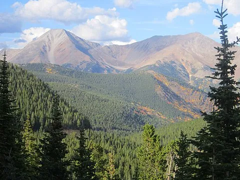 sawatch range: a mountain range in Colorado, subrange of the Rocky Mountains