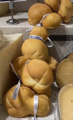 scamorza: an unfermented cow's-milk cheese from southern Italy