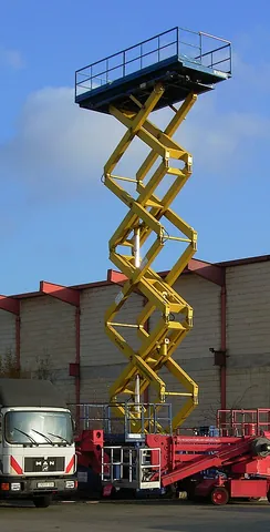 scissor lift: a platform that can be raised using a hydraulic pantograph
