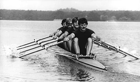 scull: a single oar mounted at the stern of a boat and moved from side to side to propel the boat forward