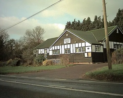 sherfield english: a small village and civil parish in Test Valley district, Hampshire, England (OS grid ref SU2922)