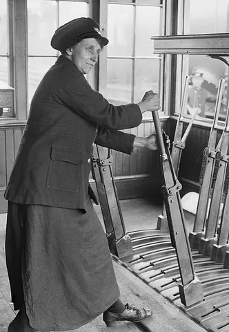 signalwoman: a woman employed to operate the signals and points of a railway