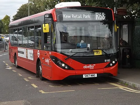 single-decker: a single-deck bus, which has only one level for passengers, unlike a double-decker