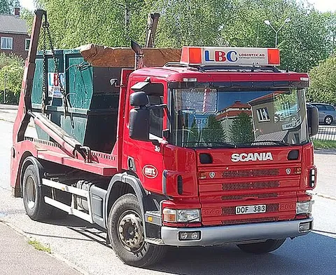 skip lorry: a commercial vehicle, fitted with a hydraulic hoist, which delivers skips (for rubble, waste and...
