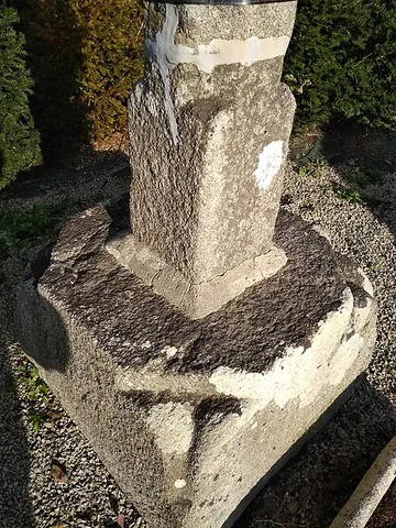 socle: a low plinth or pedestal used to display a statue or other artwork
