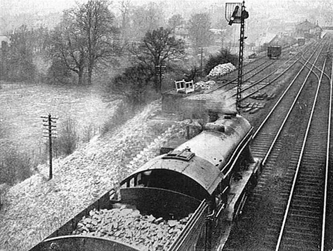 somersault signal: a semaphore railway signal that is pivoted in the centre of its arm