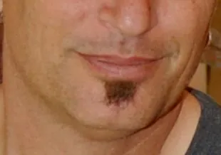soul patch: a narrow beard descending from the lower lip, above the chin