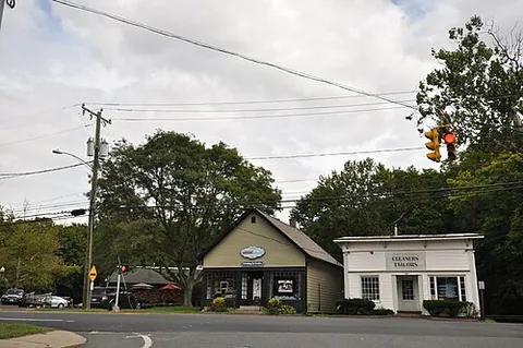 south glastonbury: a community and historic district in the town of Glastonbury, Hartford County, Connecticut, United...