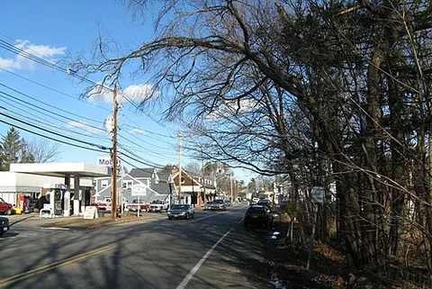 south hamilton: a neighbourhood of the town of Hamilton, Essex County, Massachusetts, United States