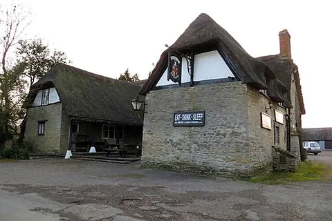 south leigh: a small village in South Leigh and High Cogges parish, West Oxfordshire district, Oxfordshire,...