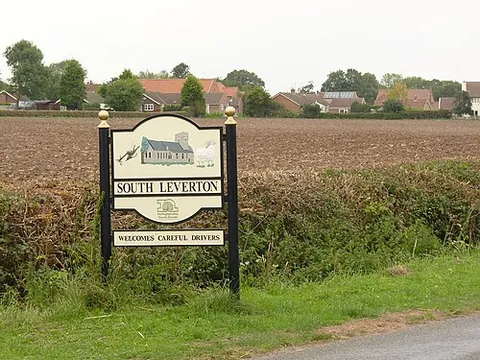 south leverton: a village and civil parish in Bassetlaw district, Nottinghamshire, England (OS grid ref SK7881)