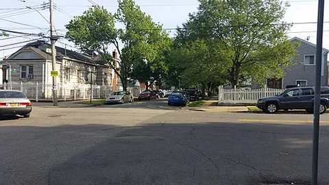 south ozone park: a neighbourhood of Queens, New York City, New York, United States, east of Ozone Park