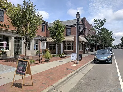 southern pines: a town in Moore County, North Carolina