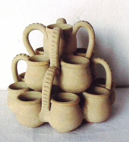 spice rack: a rack used to store spice jars or, less commonly, loose spices