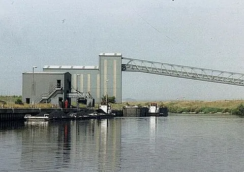 staithe: a riverbank