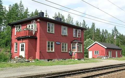 station: a regular stopping place for ground transportation