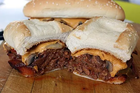 steakwich: a steak sandwich