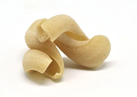 strozzapreti: an elongated form of hand-rolled pasta