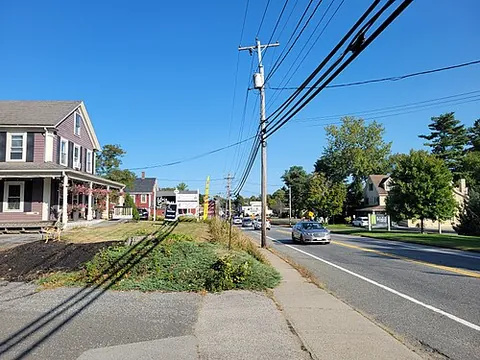 sturbridge: a town and census-designated place therein, in Worcester County, Massachusetts, United States