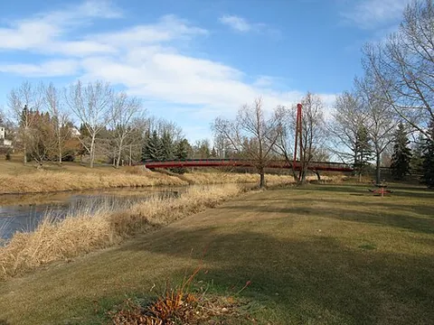 sturgeon river: a river in Alberta, a tributary of the North Saskatchewan River and namesake of Sturgeon County