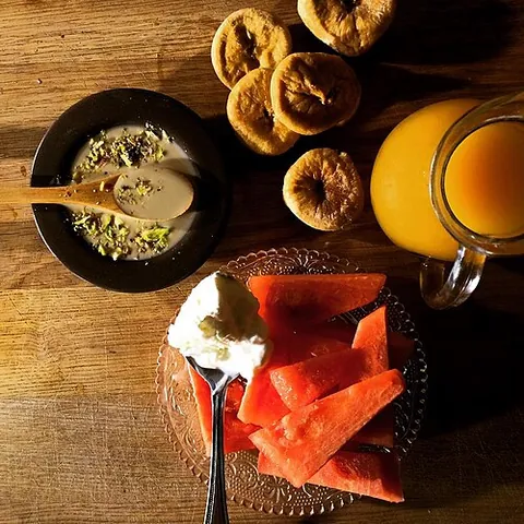 suhur: a pre-dawn breakfast during the Ramadan fasting