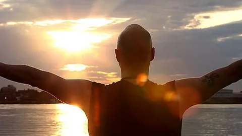 sungazing: the act or practice of observing the sun in the sky