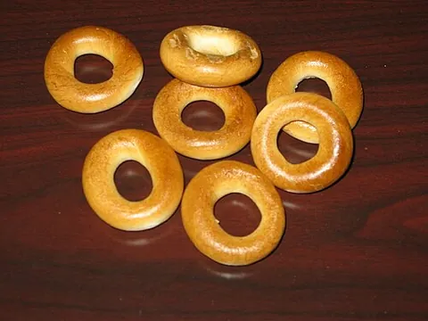 sushka: a traditional Eastern European small, crunchy, mildly sweet bread ring eaten for dessert, usually...