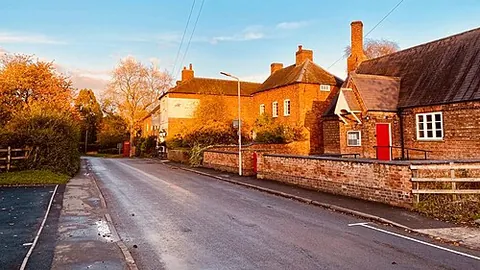 sutton cheney: a village in Dadlington and Sutton Cheney parish, Hinckley and Bosworth borough, Leicestershire,...