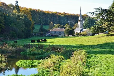 teffont evias: a small village in Teffont parish, Wiltshire, England (OS grid ref ST9931)