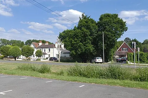 thorpe green: a settlement in Thorpe-le-Soken parish, Tendring district, Essex (OS grid ref TM1723)