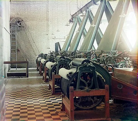 threadmill: a factory or machine specialized in the manufacture of thread