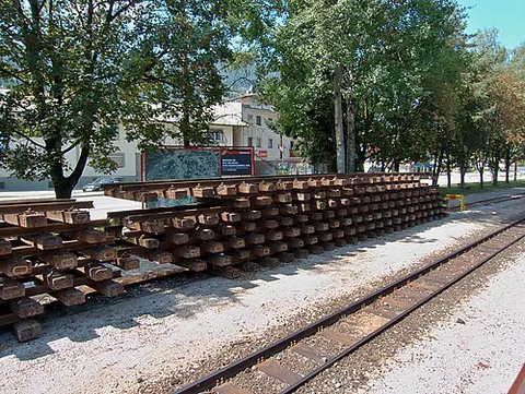 track panel: an assembled section of railway track